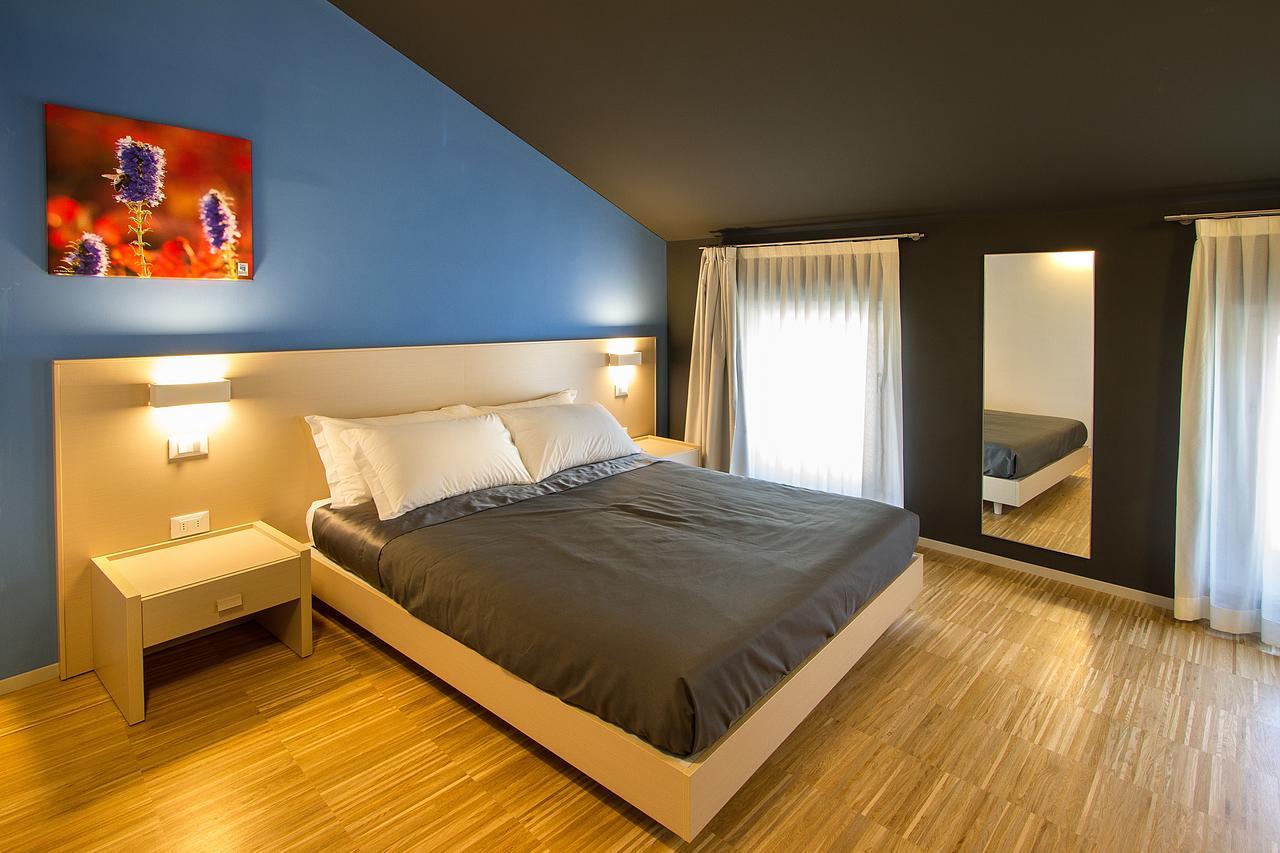 Residence Bleu Сан-Дорлиго-делла-Валле Экстерьер фото