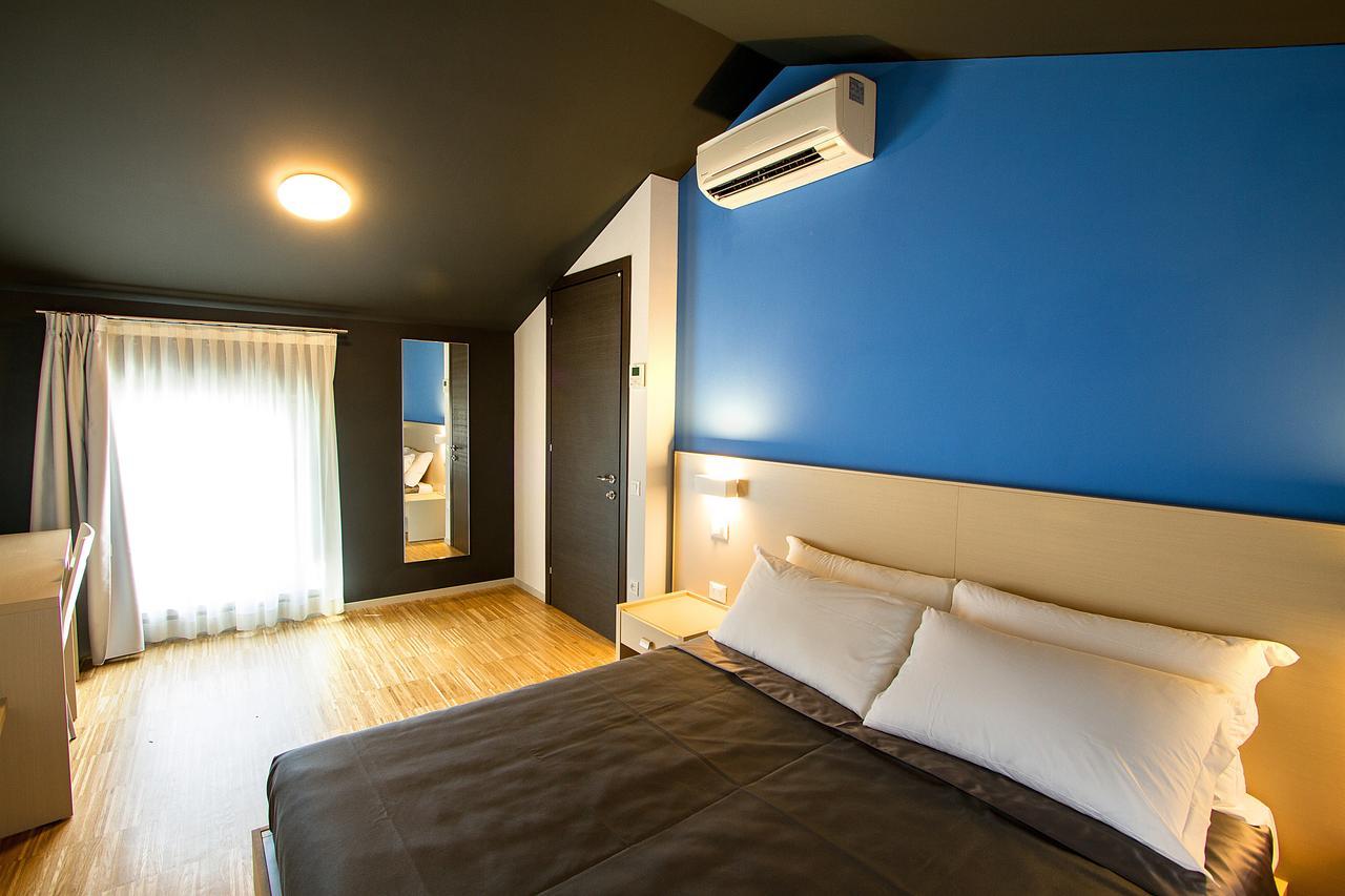 Residence Bleu Сан-Дорлиго-делла-Валле Экстерьер фото