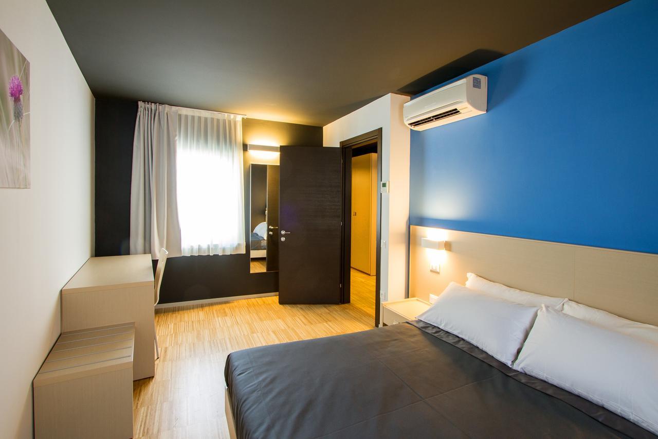 Residence Bleu Сан-Дорлиго-делла-Валле Экстерьер фото